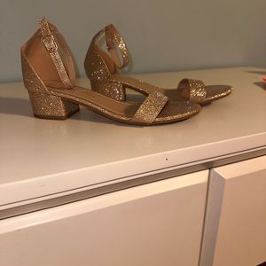 Beautiful heels with square heels. Golden. Size 7.5